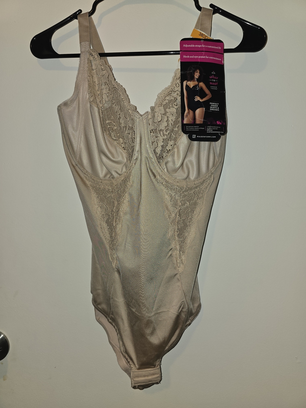 Maidenform NWT Lace-Trim Shapewear Faja With Built In Bra